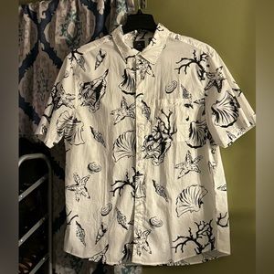 seashell vacation button down